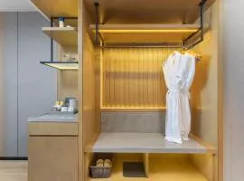 Shanghai Jing'an Daning International Hotel