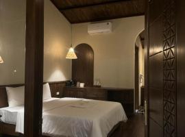 Cheers Ecolodge Du Già، فندق في Làng Cac