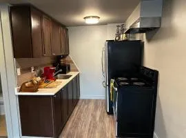 1 Bedroom Suite King Bed Central Beamsville Lincoln