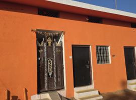 Mohit Pathak, hotel em Basāri