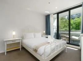 Bright Modern Braddon Apt Near Canberra Centre - Hosted by Canstay