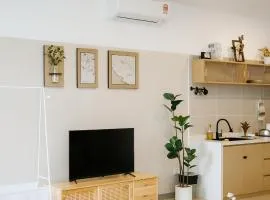 New Cozy Georgetown Studio