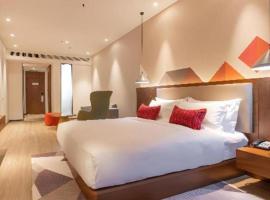 Borrman Hotel Guilin Railway Station Two Rivers and Four Lakes, hotel cerca de Aeropuerto internacional de Guilin Liangjiang - KWL, Guilin