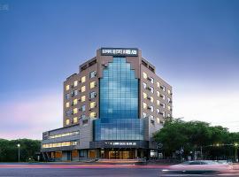 Jin Yi Chain Hotel Agricultural University Branch, hotel v destinaci Chöch chot