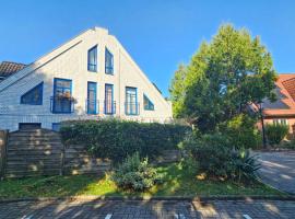 Ruhige Wohnung in Hinte mit Möbel und kostenlos Parkplatz, Hotel in Hinte