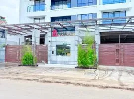 Elegant classy apartment with swimming pool ,fully equipped gym ,child play area and close proximity to shopping malls and great breathtaking views