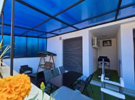 Élégant avec terrasse exclusive & piscine privée, hotel i Bir el Djir