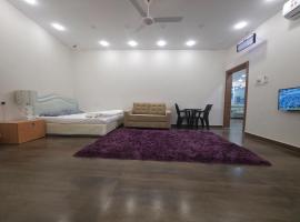 Studio One Room Bidiya Oman Sand Adventures Oasis استديو غرفة واحدة بدية عمان واحة المغامرات الرملية, hotel u gradu Badīyah