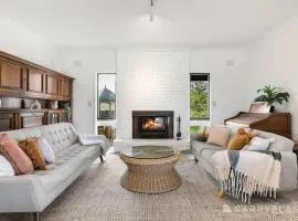 Yarra Valley farmstay - wine views