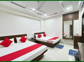 Mahakal Temple Railway station, Salimar Palace - Fully Air conditioned Rooms with Wifi And Parking, , BEST HOTEL IN UJJAIN, hotel in Ujjain