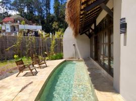 Lotus by Suasana Villa, ξενοδοχείο σε Sarangan