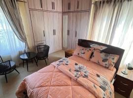 Charisma Guest House, hotel in Accra