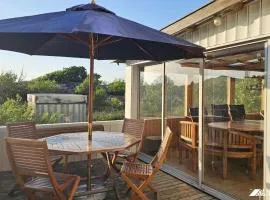 House near the sea and town centre in Skärhamn SE09107