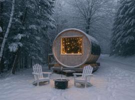 Lakefront Barrel in Parry Sound #16, glamping en Parry Sound