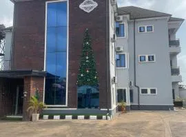 Darminah Luxury Hotel