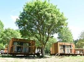 Le Hameau de l'Ourthe Houffalize, hotel in Houffalize