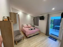 Maisonnette cosy au calme terrasse local vélo