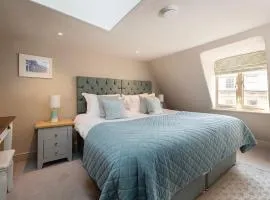 Stylish Georgian Apartment in Centre of Bath