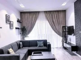 Luxury 3 Bedroom Family Apartment in Oniru, VI - Swimming Pool, PS5 & 237 Power Supply in all Secure Estate - Close to Landmark Beach - Near Four Points by Sheraton