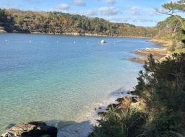 An Aod Cocon bohème en bord de mer Pour 2 personnes et Dog Friendly, hotel a Moëlan-sur-Mer