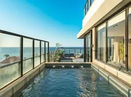 Pool & Jacuzzi Seaview Penthouse by Lime Luxe