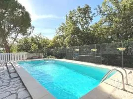 Countryside studio with pool in Callas