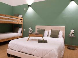 Happy Boutique Home Napoli, hotel en Nápoles