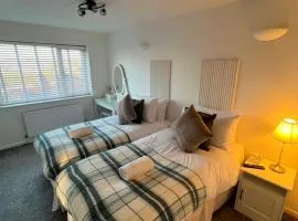 Home in Whickham Perfect for Work or Leisure - Pass the Keys