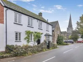 3 Bed in Trelleck oc-j34206