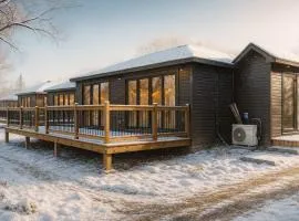 2-bedroom Lake Front Cottage in Harwood ON #3