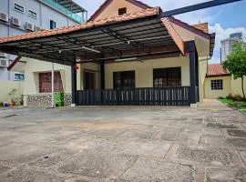 Bungalow House Sentul