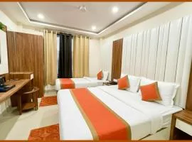 Hotel Shri RK Residency Near Kashi Vishwanath Temple - Fully Air Conditioning Rooms - Restaurant-Lift and Free Wifi Facilities- Top Rated Hotel In Varanasi