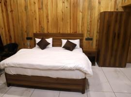 Tiger Woods, ξενοδοχείο σε Jamania