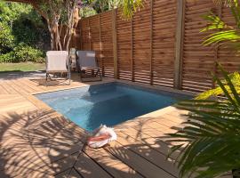 PomKalbas - Les lodges Racines é Zel、Vieux-Fortのホテル