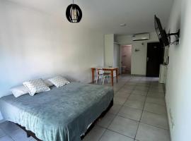 Monoambiente Hospital Italiano, hotel i San Justo