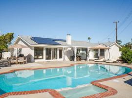 Dream Dip - Heater Pool and Spa - Clost to Disney, готель у місті Пласенша