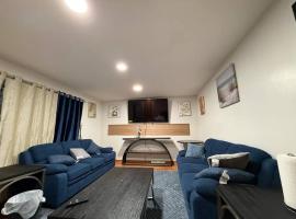 4 Cozy Bedrooms Pool Table Backyard, hotel v destinácii Buffalo