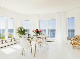 Modern Villa Med Havsutsikt I Pittoreska Mölle, hotel in Mölle