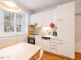 Alpine Zeitgeist Apartment - by myNests