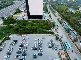 Gold Crest Lahore - Guest Nest Luxury Stays