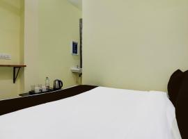 SPOT ON SRI KARTHIK GRAND INN, hotell i Warangal