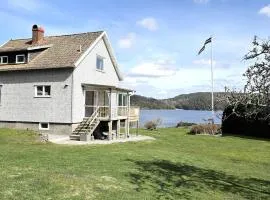 Private oasis with sea view & private jetty SE09154