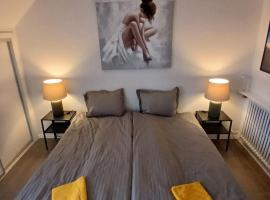 Eksklusiv stort boende Suite 1، فندق في فريكشهاون