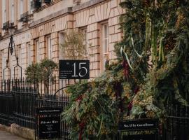 No 15 by GuestHouse, Bath, hotel in Bath