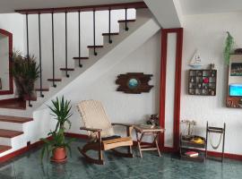 Woodpecker Backpacker Hostel, hostel v destinaci Herceg-Novi