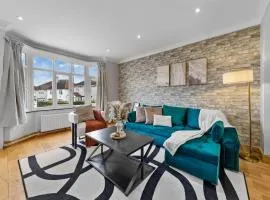 Stylish 3BR London Retreat - Ideal for Contractors & Free Parking, Garden