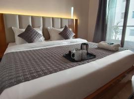 Vilaasitaa Family Suites, hotel in Indore