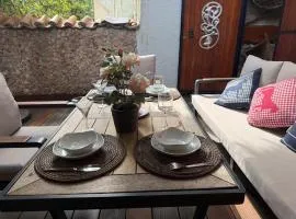 ANTALYA MERKEZ KALEİÇİ MUHTEŞEM bahçeli villa