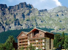 Hotel Alfa Superieur - Leukerbad-Therme: Leukerbad, Leukerbad Termal Banyosu yakınında bir otel