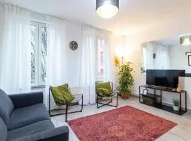 Apartment over two floors for 5 guests near Midi & Grand Place